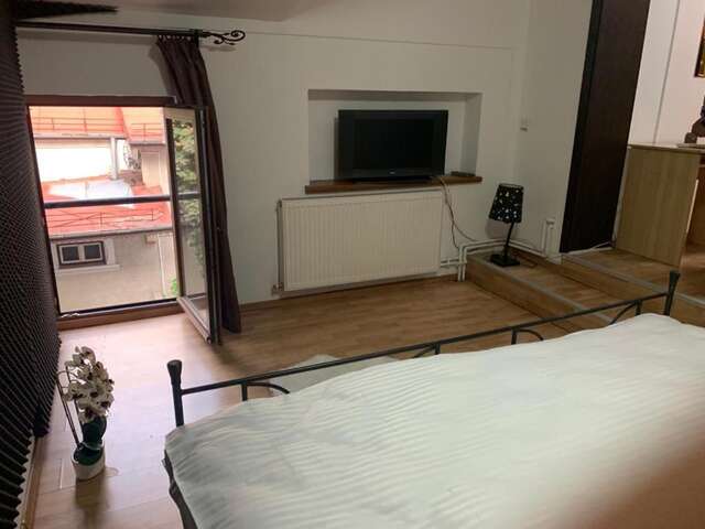 Отель Happy Accomodation Бухарест-8